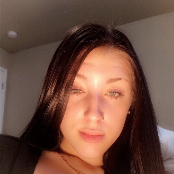 Meet your Posher, Shelby - Picture 1 of 1